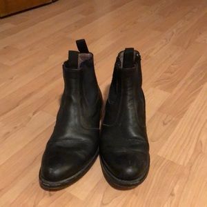Men’s Black Beatle Boots Size 9.5